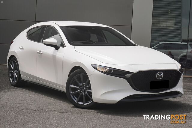 2024 MAZDA 3   HATCH