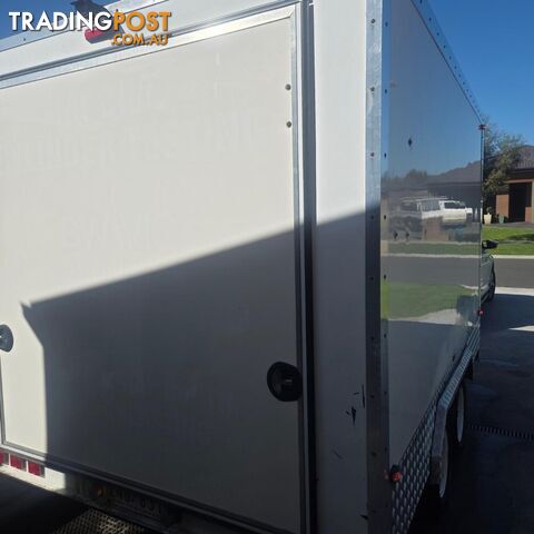2019 JAG Mobile Spray Booth Trailer | Dual Axle with Diesel Generator & Compressor - photo 3 of 11