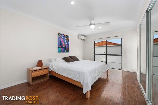 10/15 Esther Place SURFERS PARADISE QLD 4217