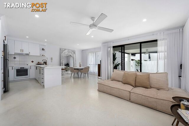 10/15 Esther Place SURFERS PARADISE QLD 4217