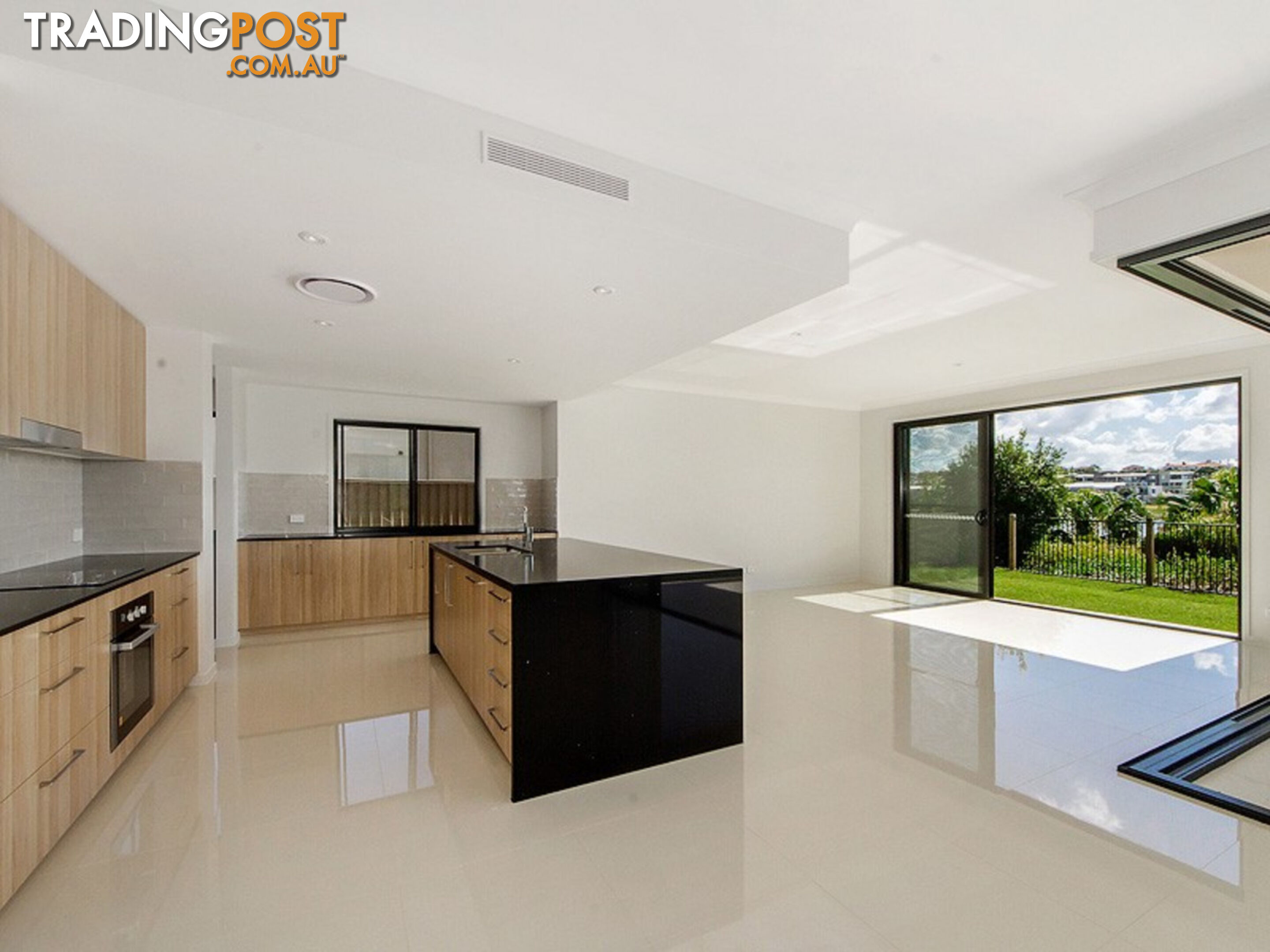 1 Elizabeth Crescent VARSITY LAKES QLD 4227