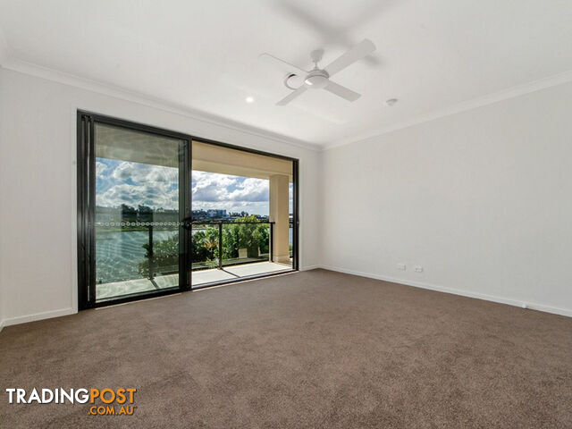 1 Elizabeth Crescent VARSITY LAKES QLD 4227