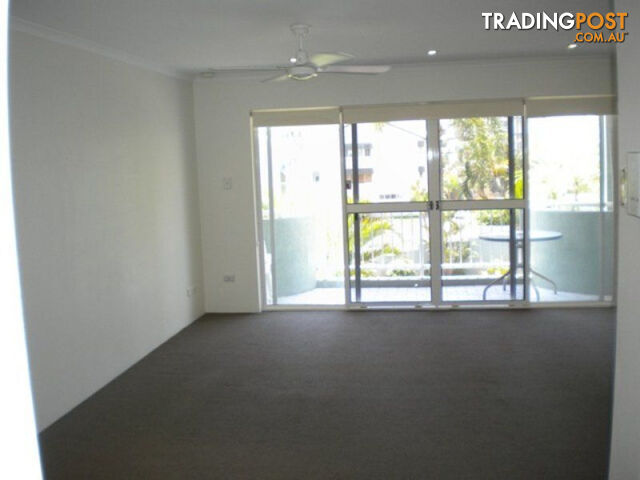 42 11 Breaker Street MAIN BEACH QLD 4217