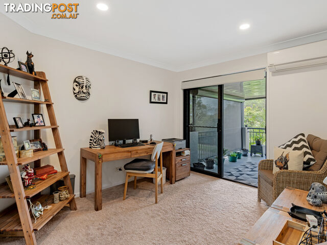 2/1 Sarah Place ASHMORE QLD 4214