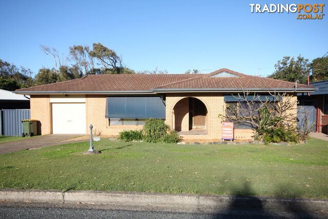 92 Chepana Street LAKE CATHIE NSW 2445