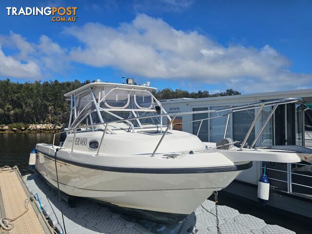 1998 Boston Whaler 230 Conquest Powered by 2008 Mercury Verado 300hp | 540 Hours