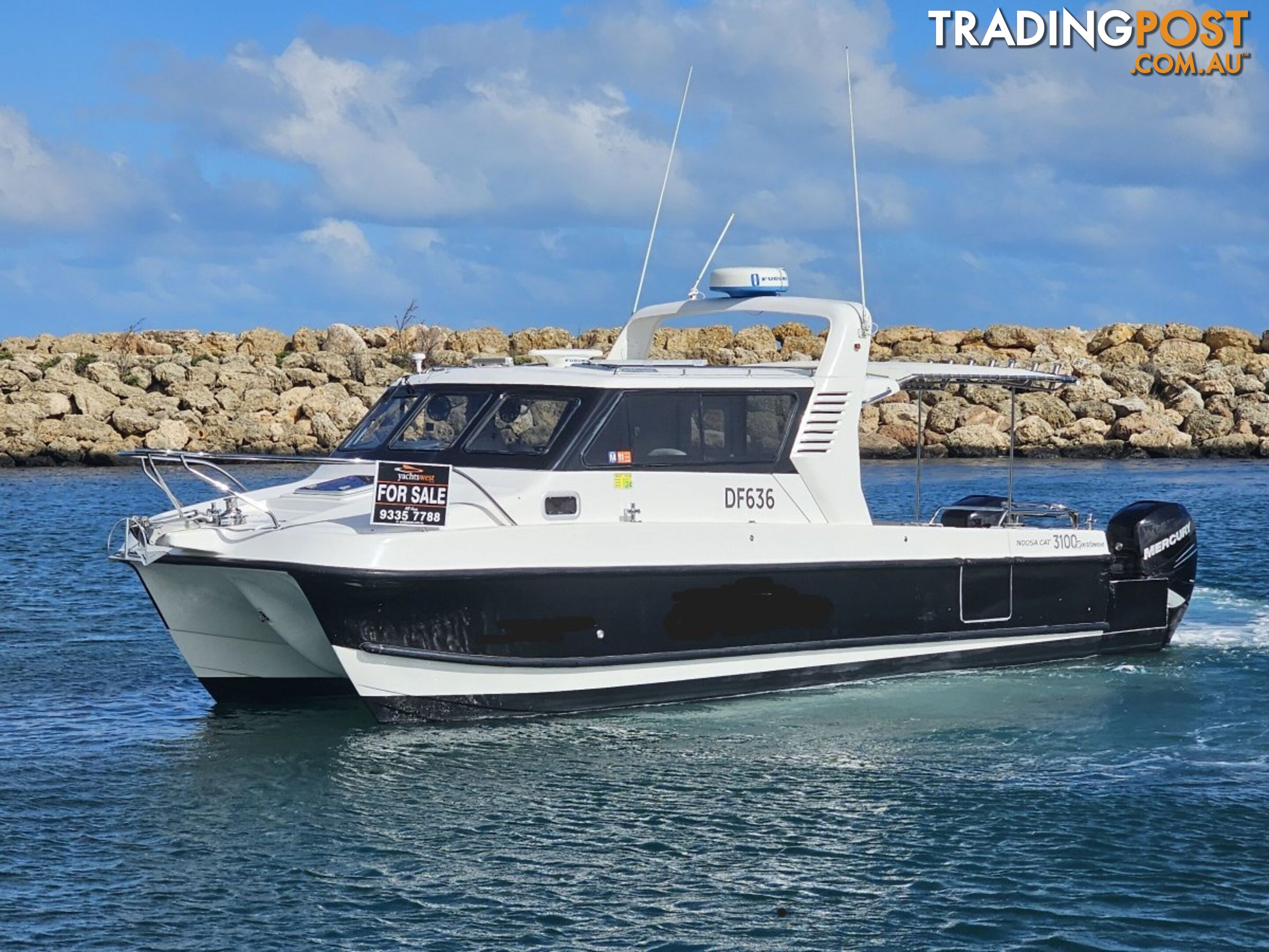 2005 Noosa Cat 3100 Cuddy