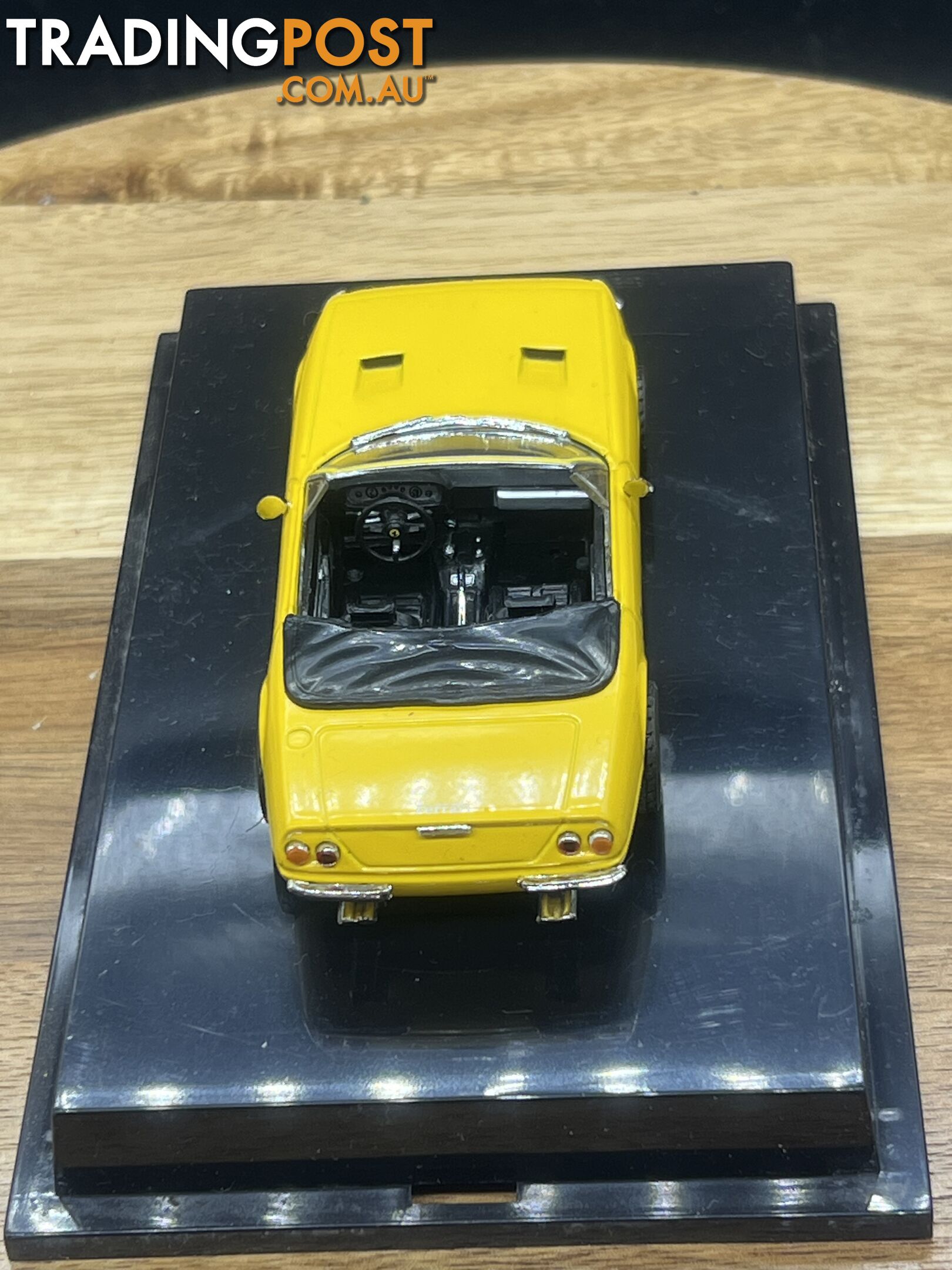 Ferrari Yellow 365GTS /4 hotwheels 1/43 scale used as been opened