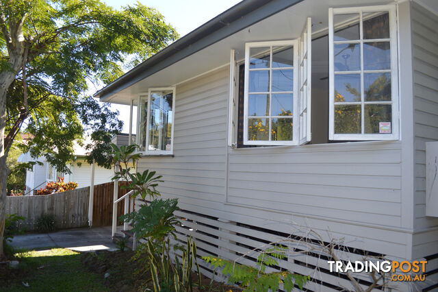 13 Shirley Street SOUTHPORT QLD 4215