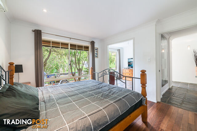 9 Clipperton Chase PACIFIC PINES QLD 4211