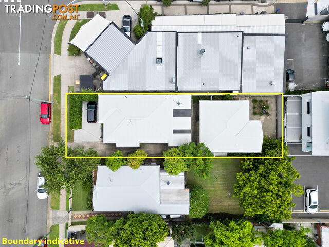 15 Fisher Avenue SOUTHPORT QLD 4215