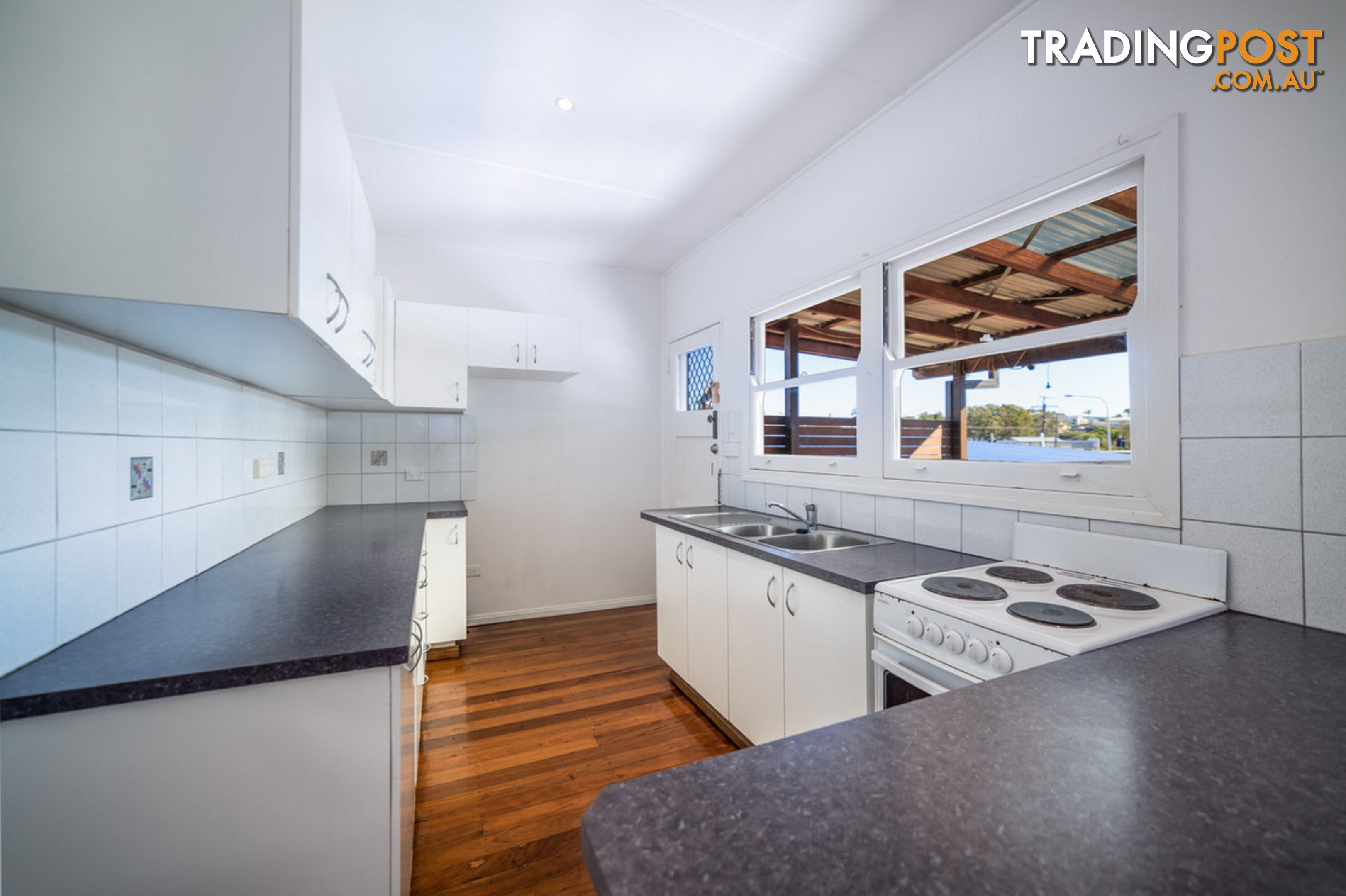 15 Fisher Avenue SOUTHPORT QLD 4215