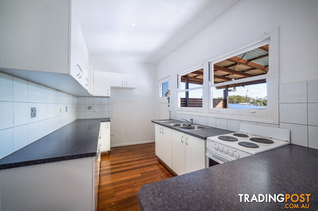 15 Fisher Avenue SOUTHPORT QLD 4215