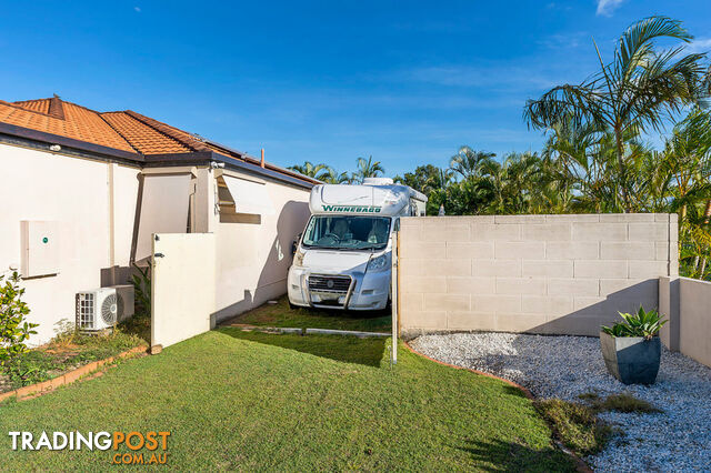 1 Grande Entrance HELENSVALE QLD 4212