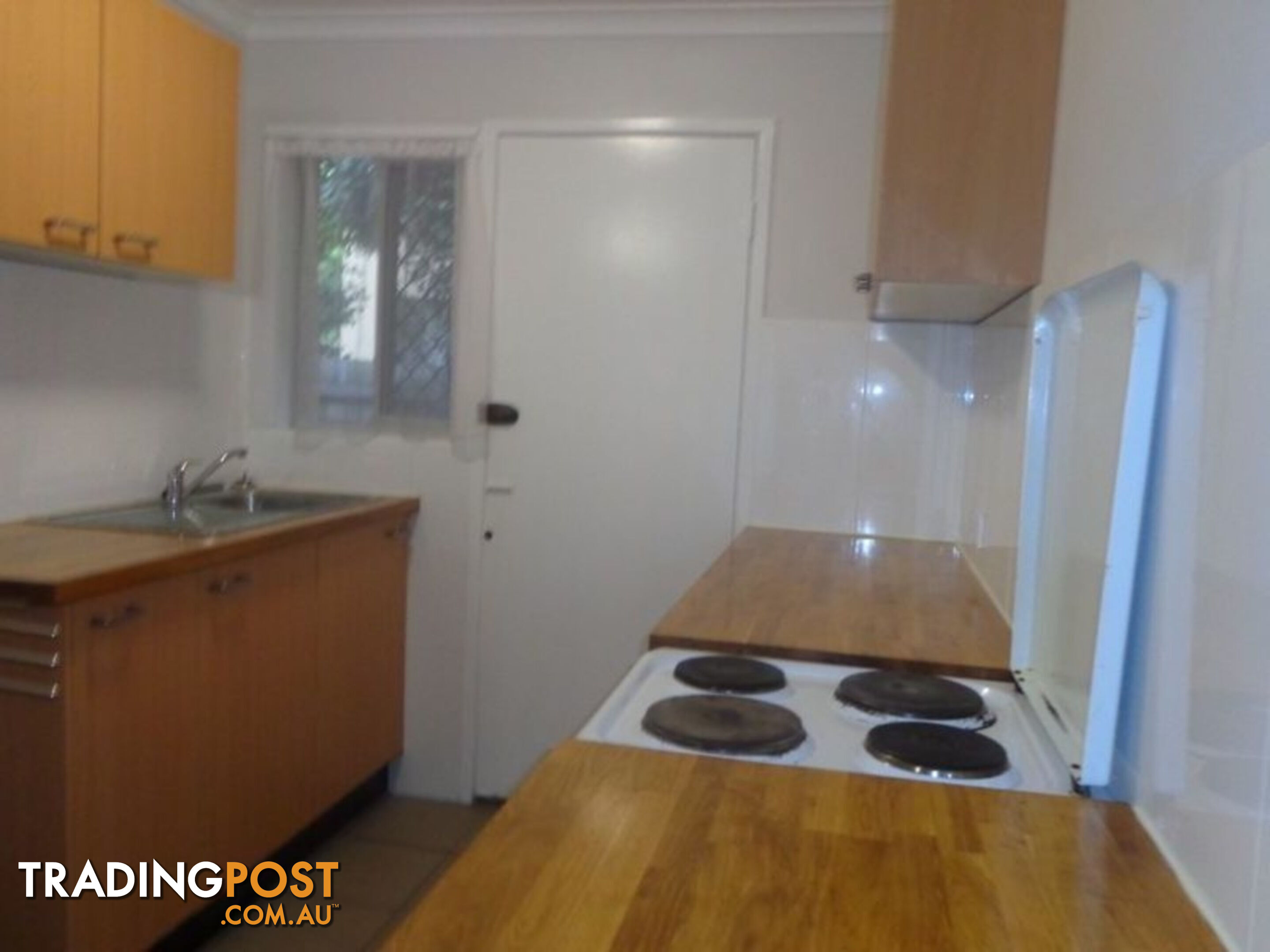 2/6 Gray Street SOUTHPORT QLD 4215