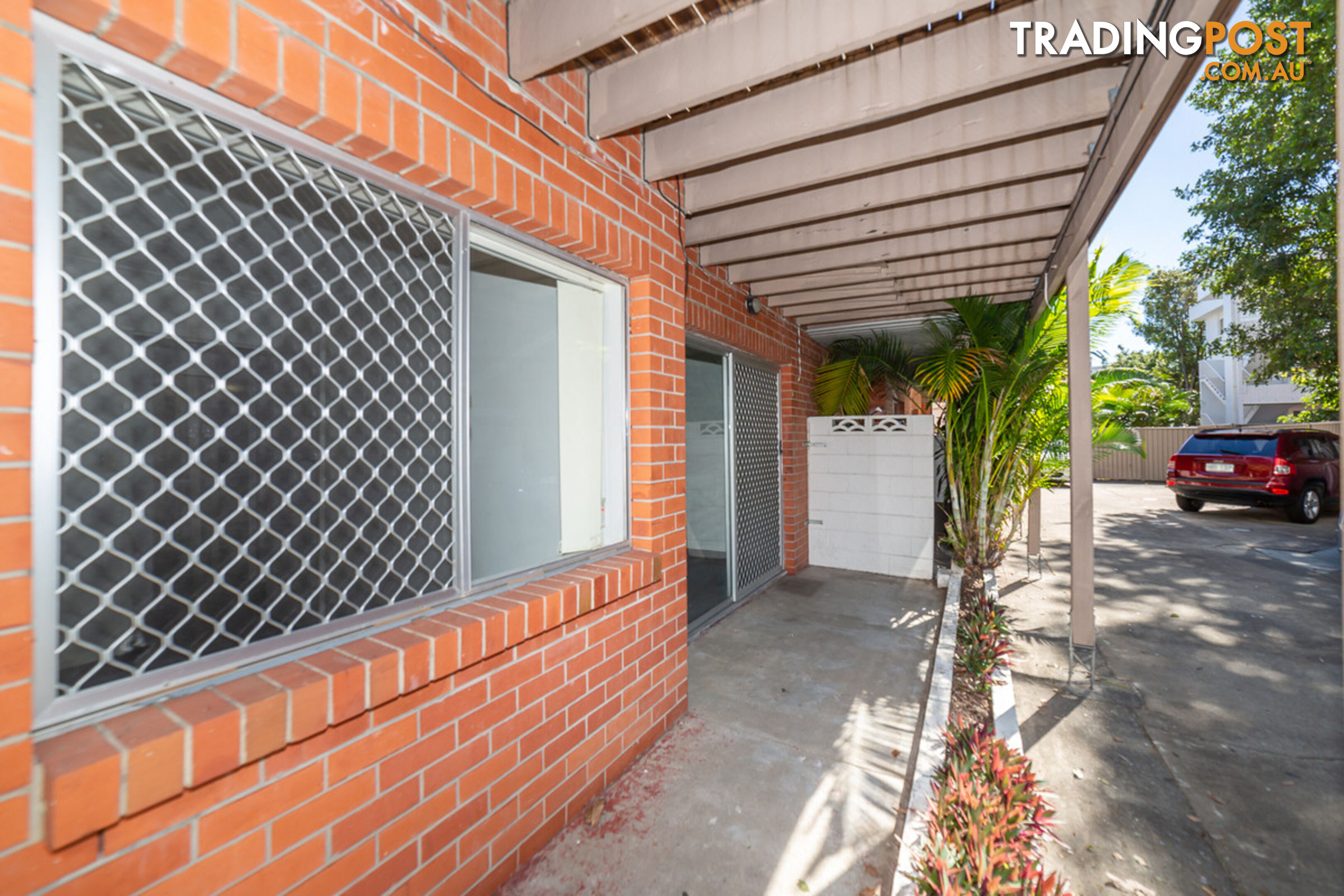 2/5 North Street SOUTHPORT QLD 4215
