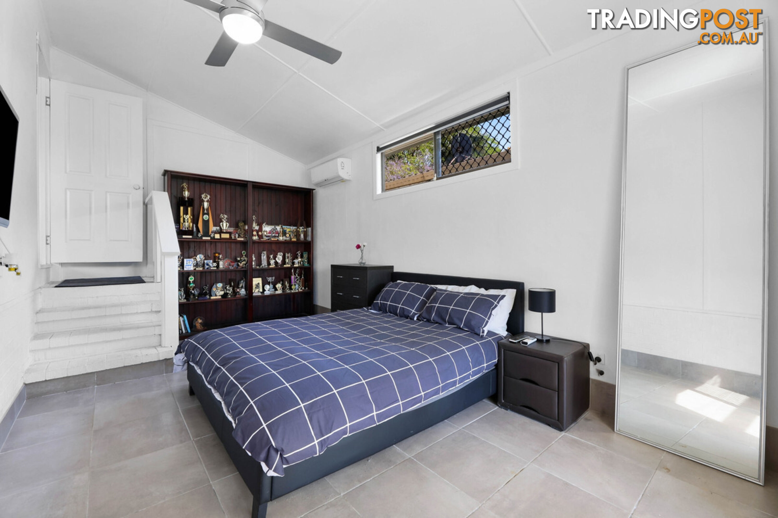 16 Sydney Street LABRADOR QLD 4215