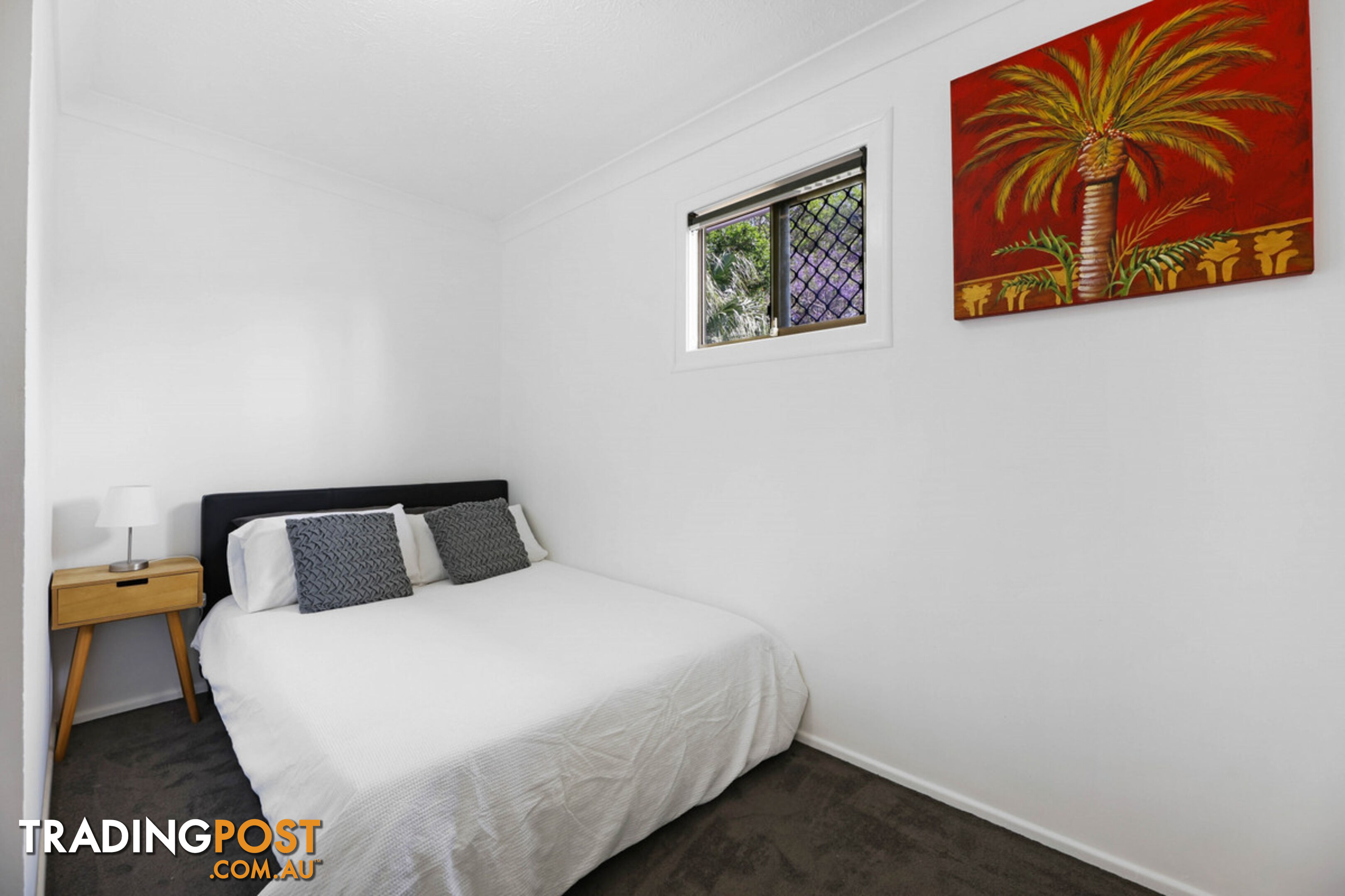 16 Sydney Street LABRADOR QLD 4215