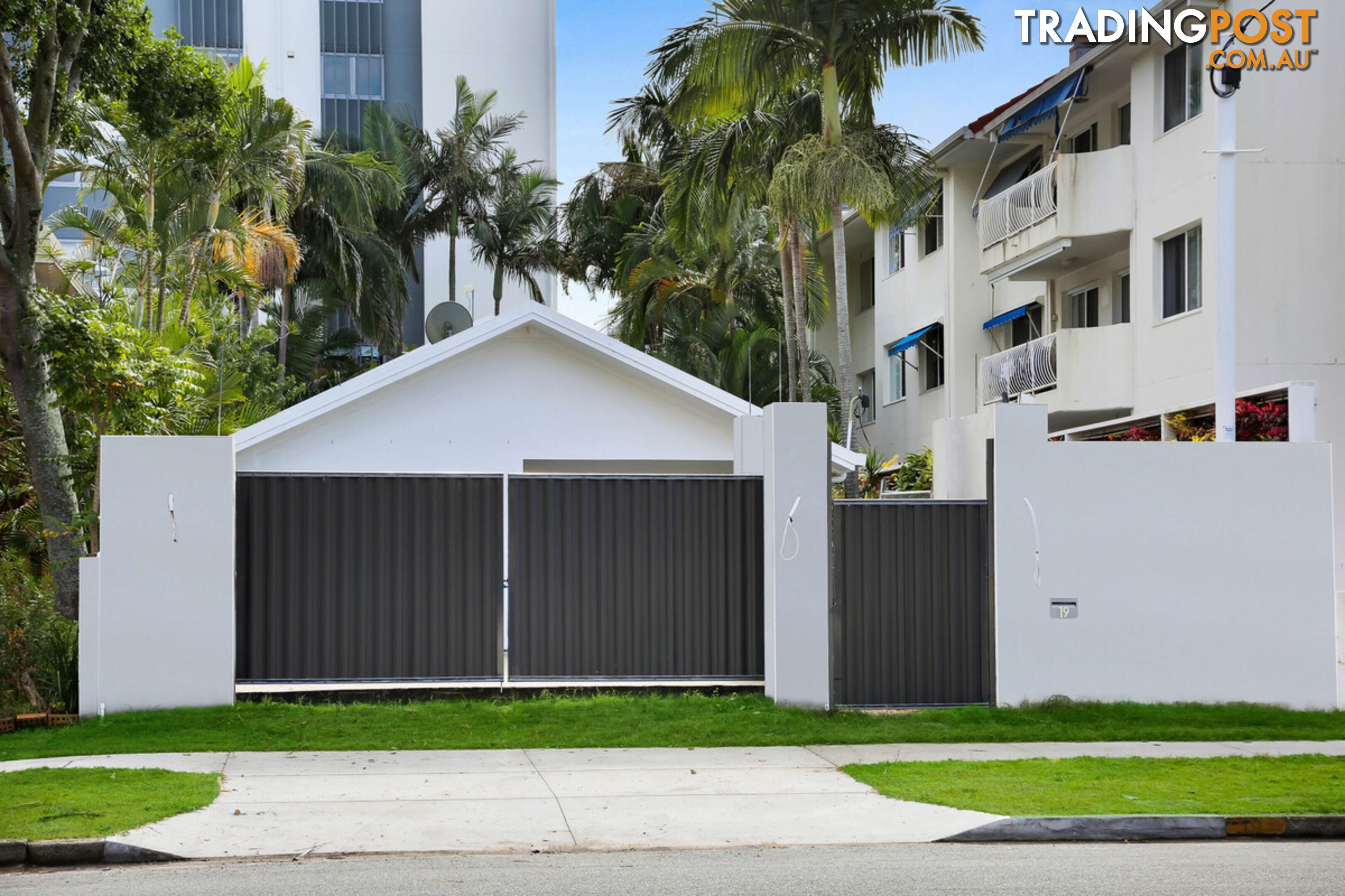 19 Genoa Street SURFERS PARADISE QLD 4217