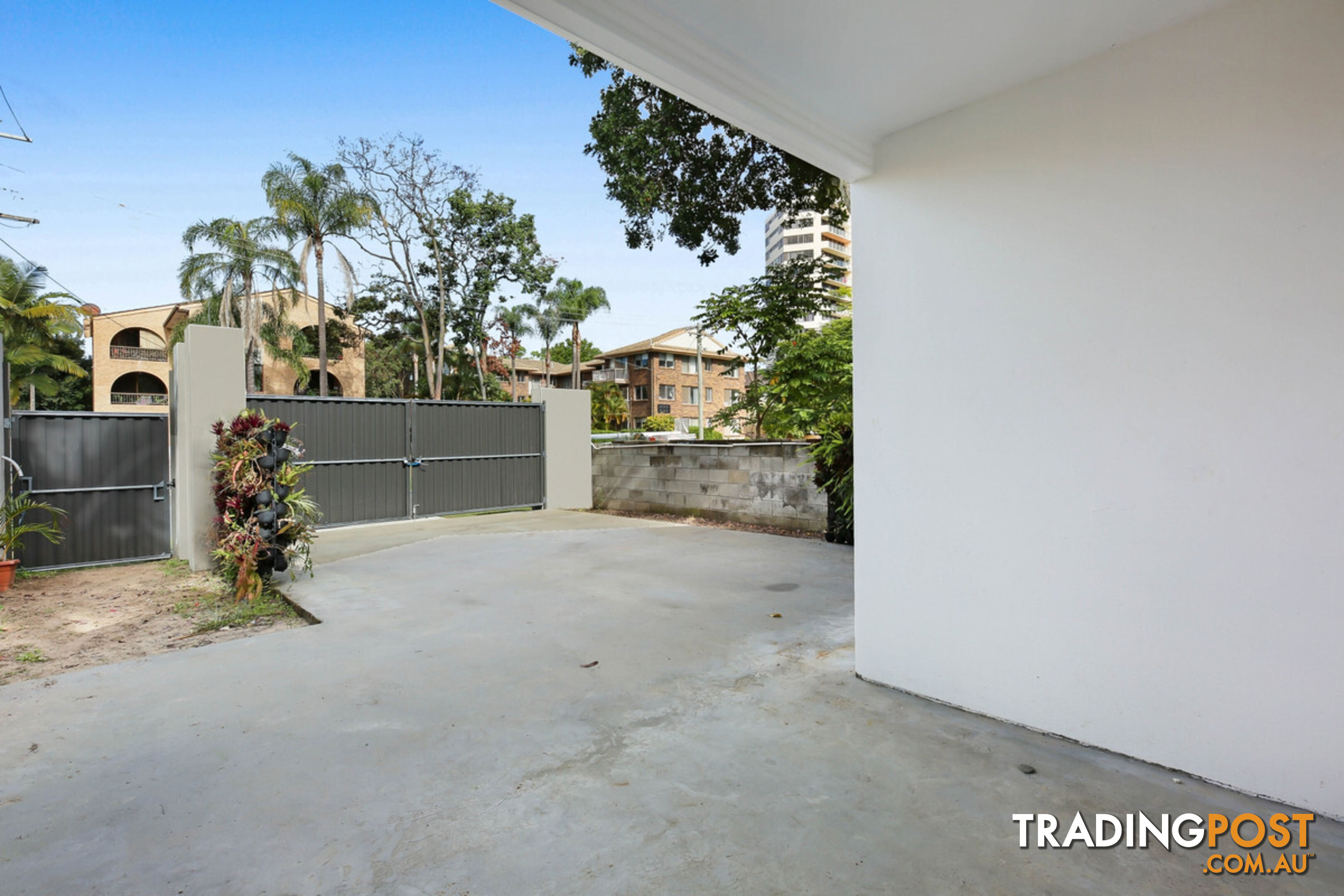 19 Genoa Street SURFERS PARADISE QLD 4217