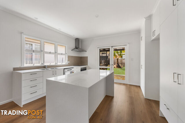 30 Lind Avenue SOUTHPORT QLD 4215