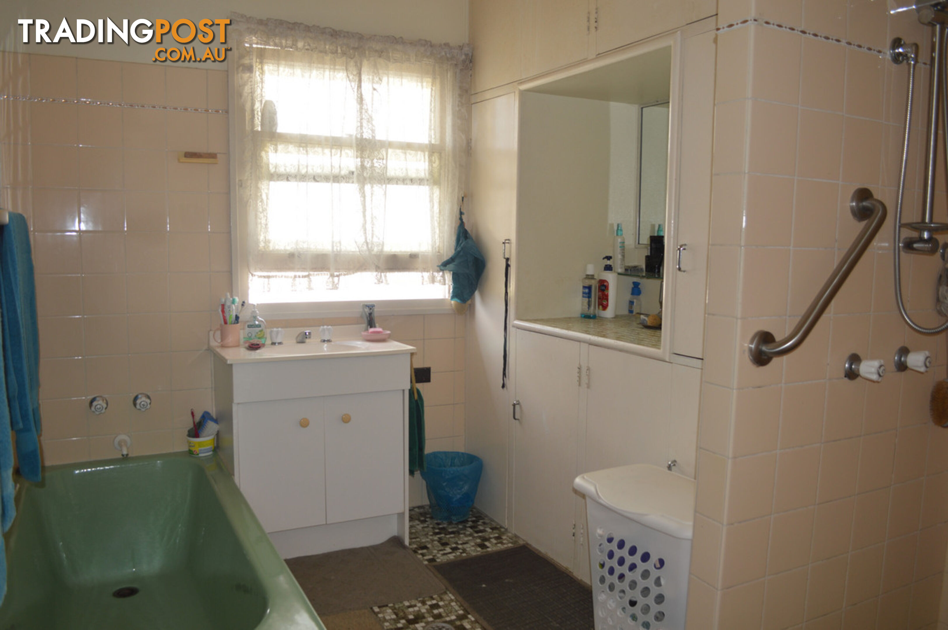 6 Wilson Street LABRADOR QLD 4215