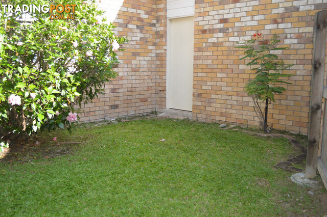 2/18 Corunna Crescent ASHMORE QLD 4214