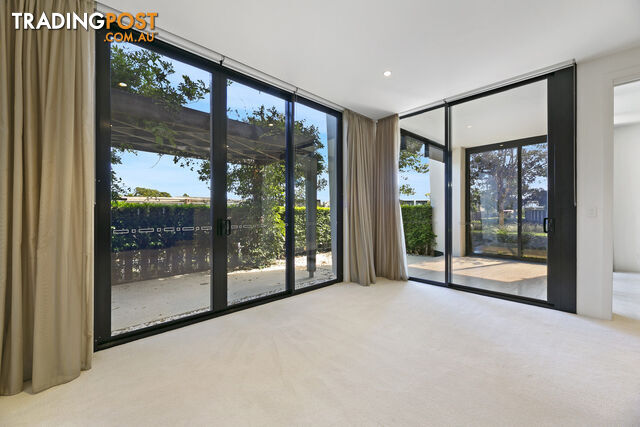 109w/1 Marina Drive BENOWA QLD 4217