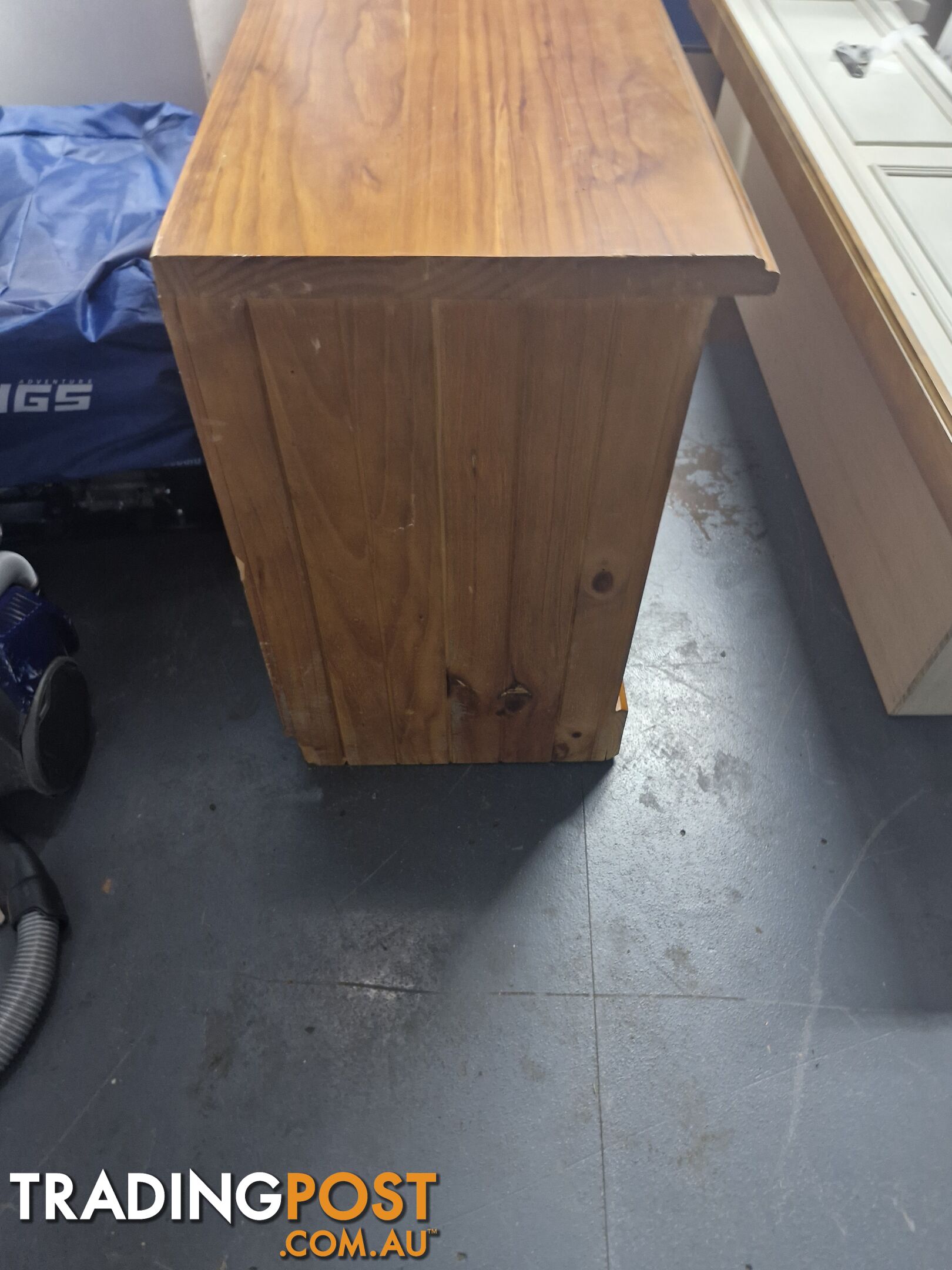 TV unit with drawers