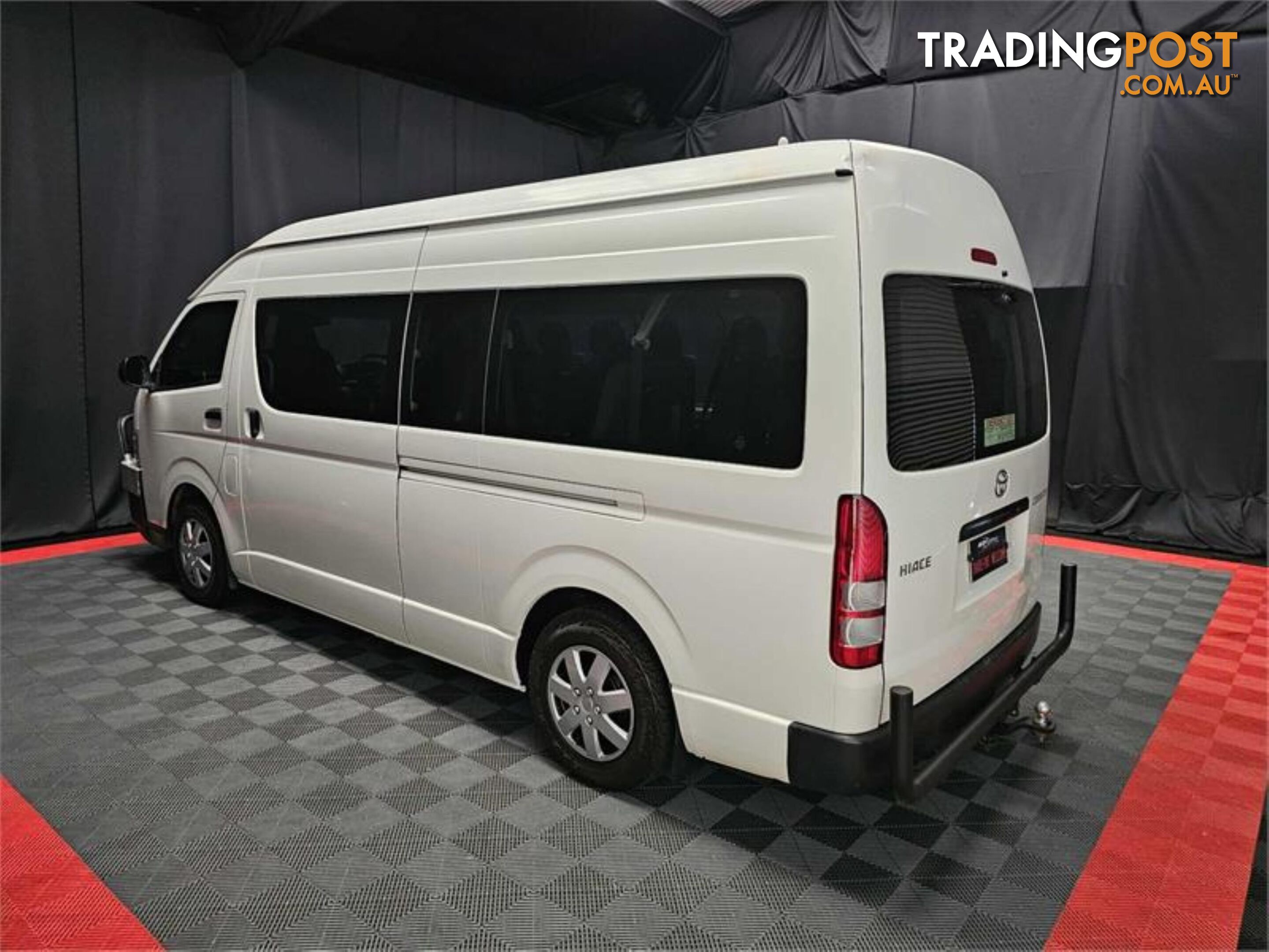 2017 TOYOTA HIACE COMMUTER KDH223RMY16 BUS