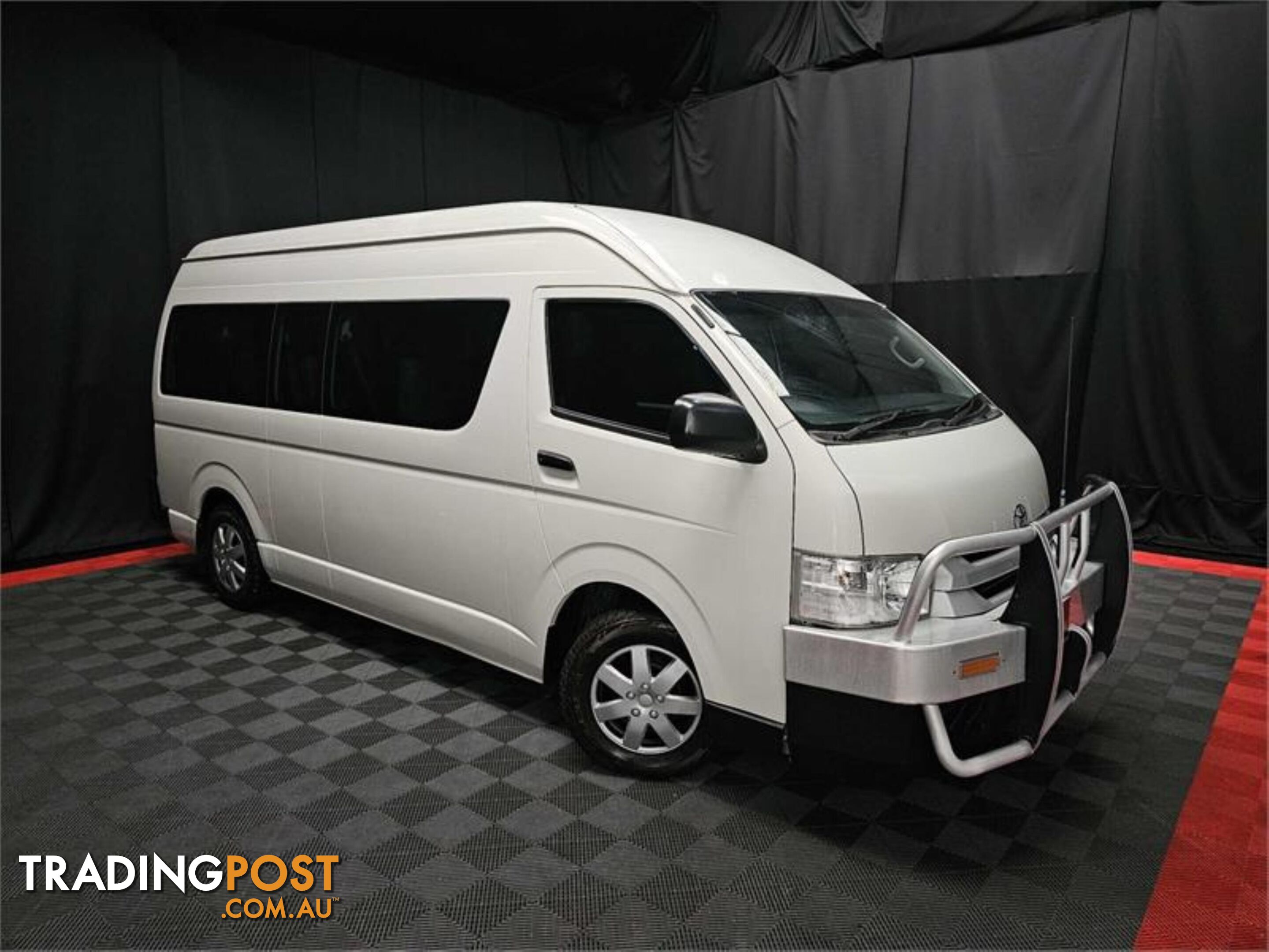 2017 TOYOTA HIACE COMMUTER KDH223RMY16 BUS