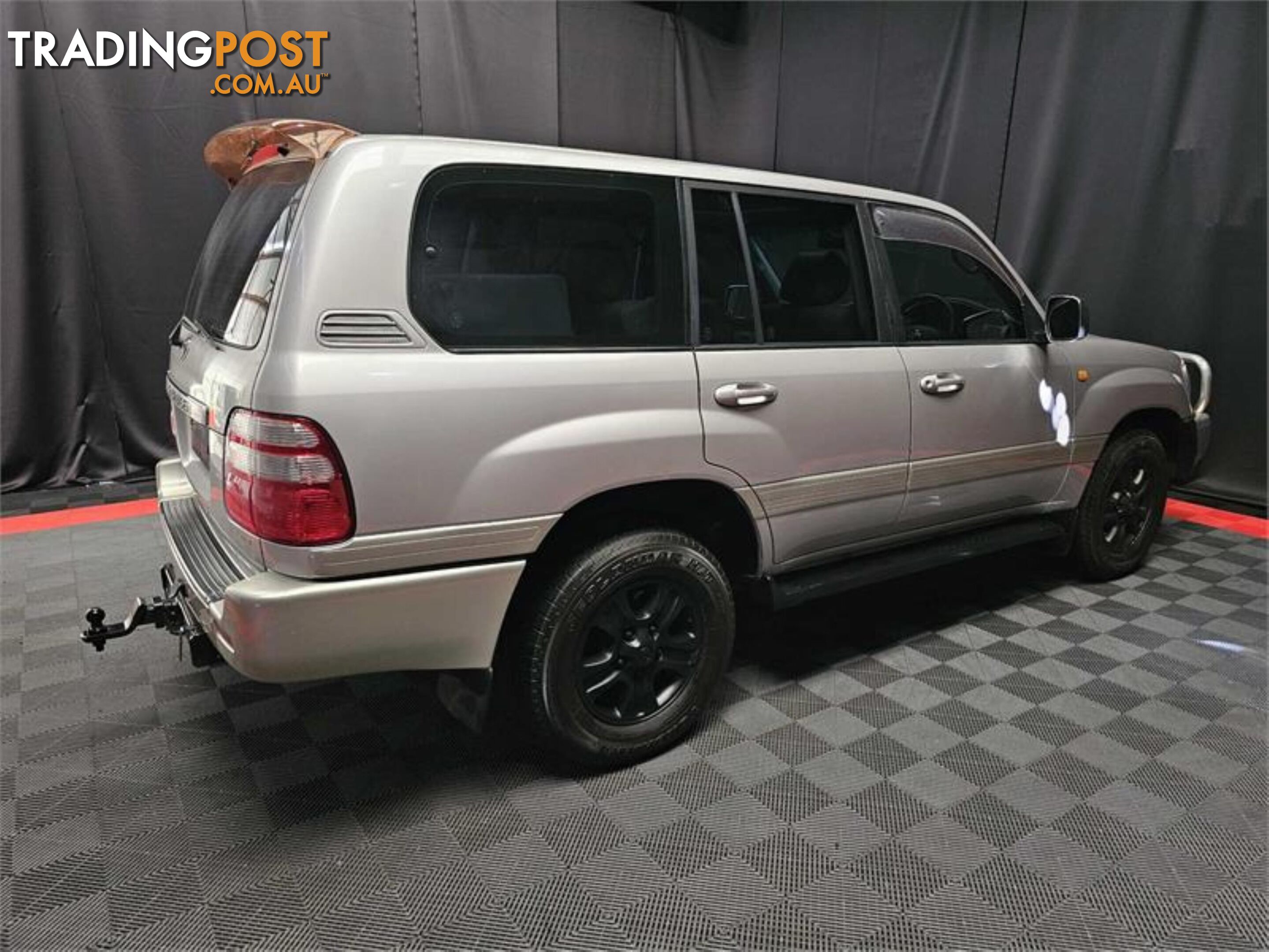 2004 TOYOTA LANDCRUISER SAHARA UZJ100R 4D WAGON