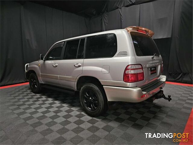 2004 TOYOTA LANDCRUISER SAHARA UZJ100R 4D WAGON