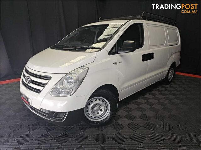 2016 HYUNDAI ILOAD  TQSERIES2(TQ3) 4D VAN