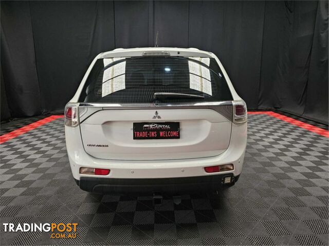 2013 MITSUBISHI OUTLANDER ES ZJ 4D WAGON