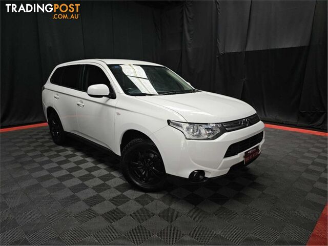 2013 MITSUBISHI OUTLANDER ES ZJ 4D WAGON