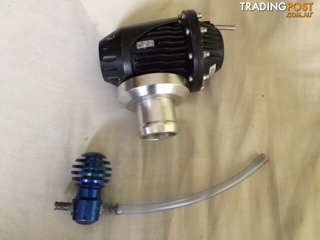BOOST T and BOV blow off valve / HKS GFB