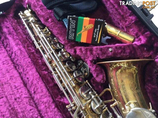 Beautiful vintage saxophone / Amati Kraslice / Sax alto / Czech