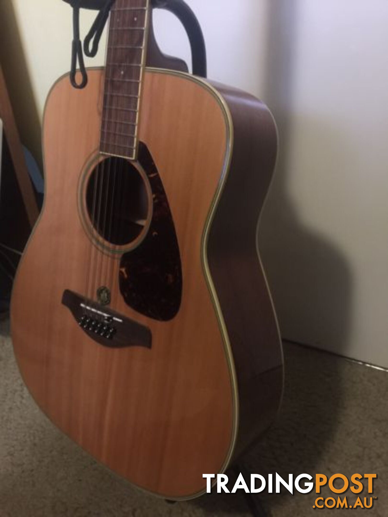 Yamaha 12 String Guitar - sounds amazing! New strings