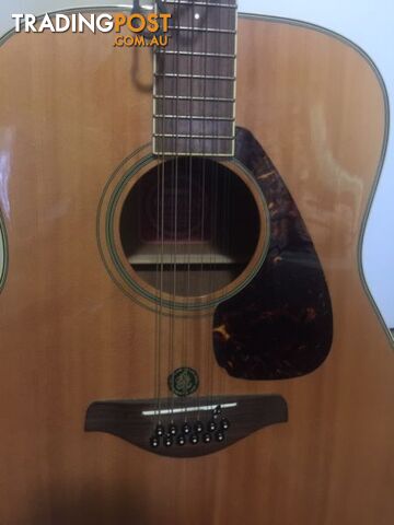 Yamaha 12 String Guitar - sounds amazing! New strings