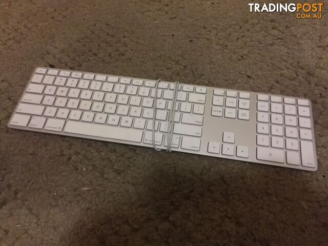 Apple iMac keyboard / as new purchased for 130$
