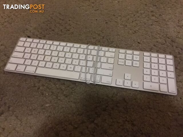 Apple iMac keyboard / as new purchased for 130$