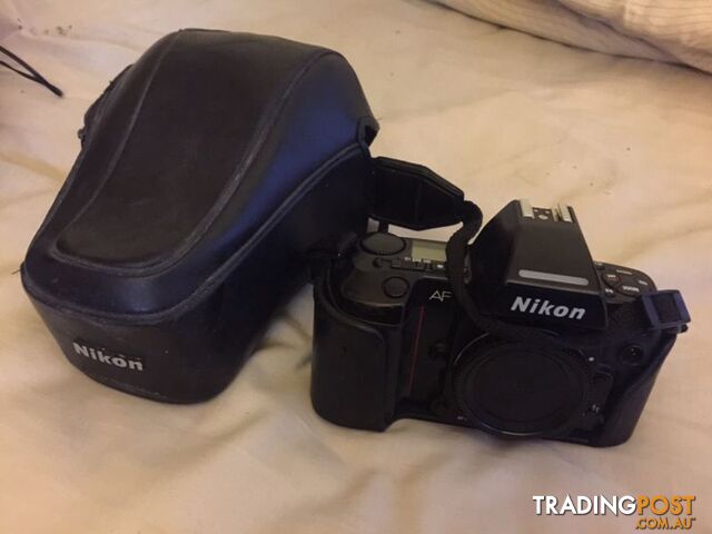 NIKON F801 camera with case