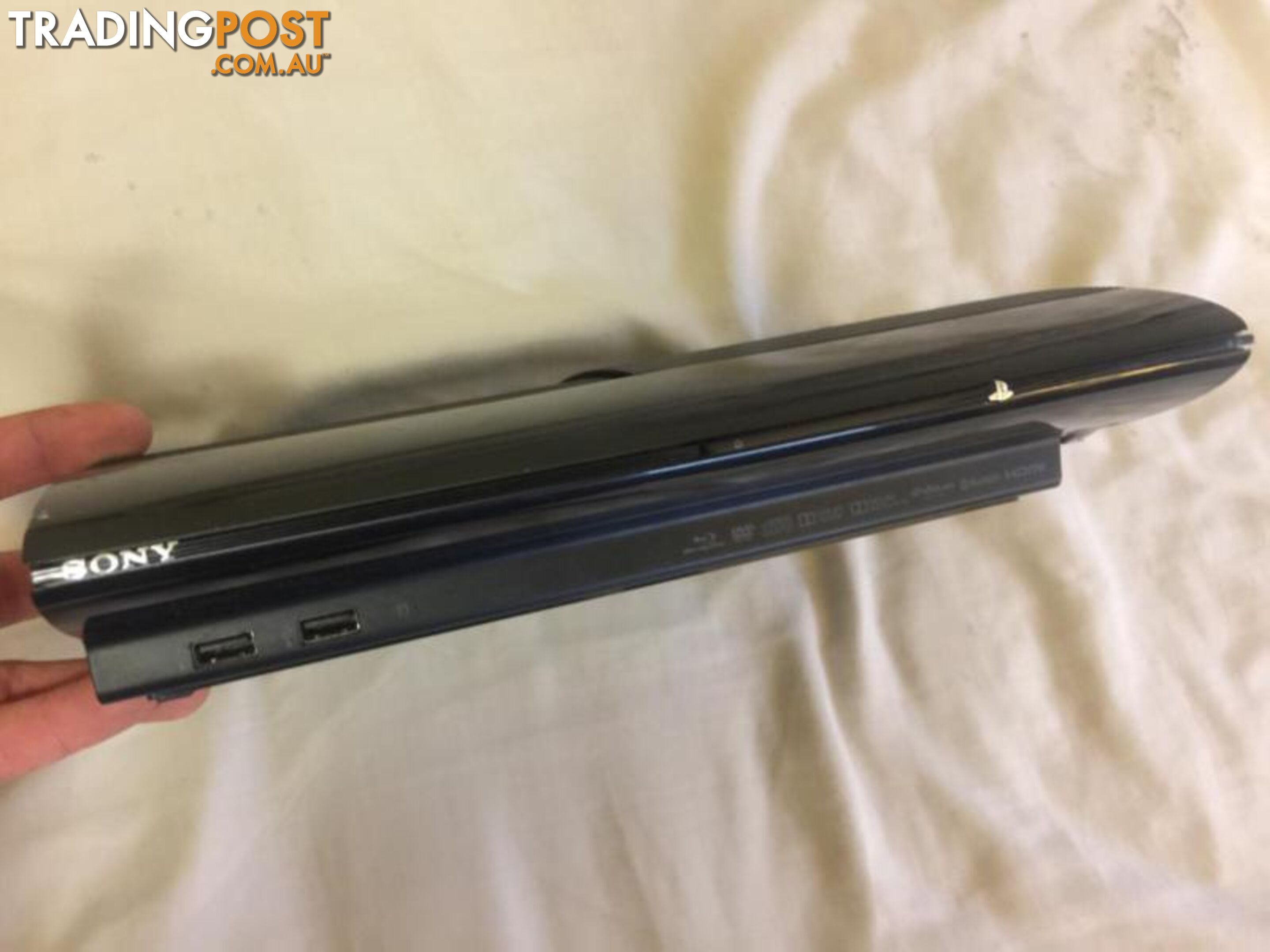 PS3 Super slim 500GB / 2 games / Controller