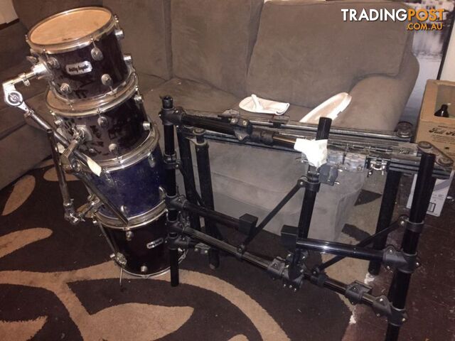 Drums, Pearl Drum Rack, cymbals stands, extras