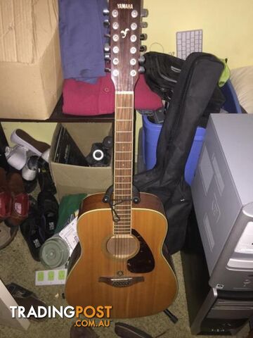 Yamaha 12 String - beautiful guitar - new strings