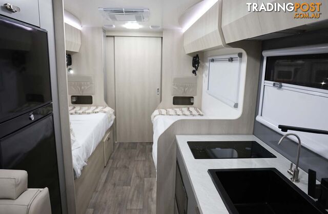 NAM8 QUEEN BED CARAVAN