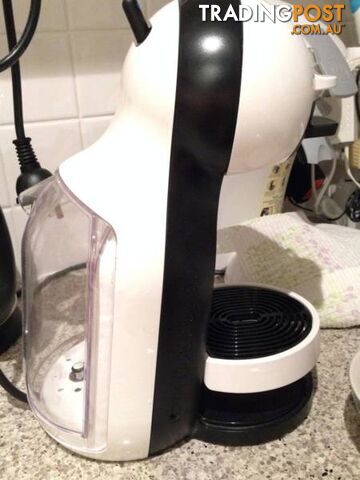 DELONGHI DOLCE GUSTO MINI ME COFFEE MACHINE - photo 3 of 6