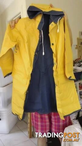 RAINWEAR-REVERSIBLE BLUE/YELLOW - photo 3 of 4