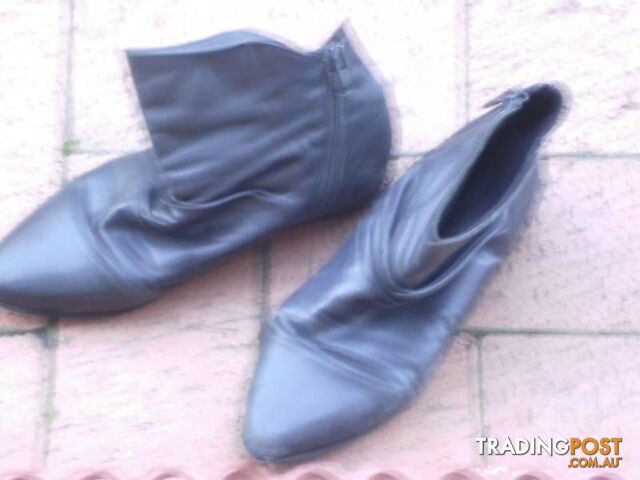 MATHER LADIES' BOOTS - photo 2 of 4